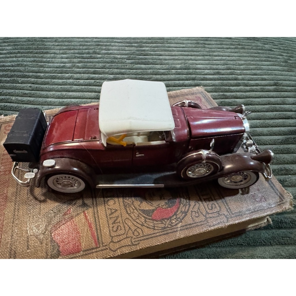 1930s Phaeton Model‎ S Diecast Car Burgundy White Top Luggage Rack
